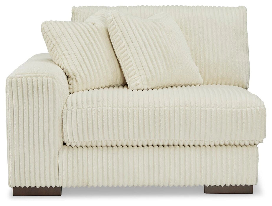 Lindyn Sectional with Chaise