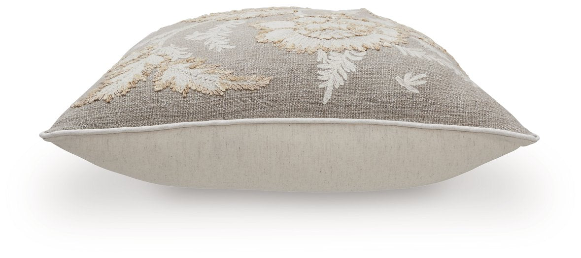 Viveka Pillow (Set of 4)